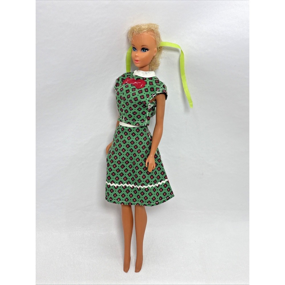 Mattel Barbie 1966 Twist Turn Doll with Blonde Hair‎ and Blue Eyes Vintage 60s